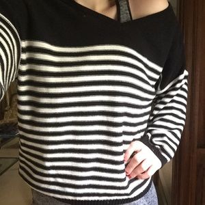 Vince Camuto black & white striped sweater